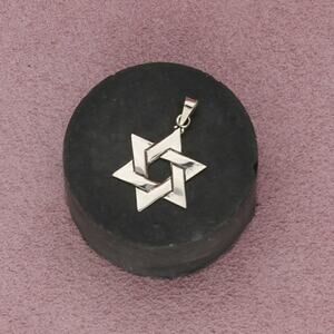 sterling silver vintage jewish star of david pendant